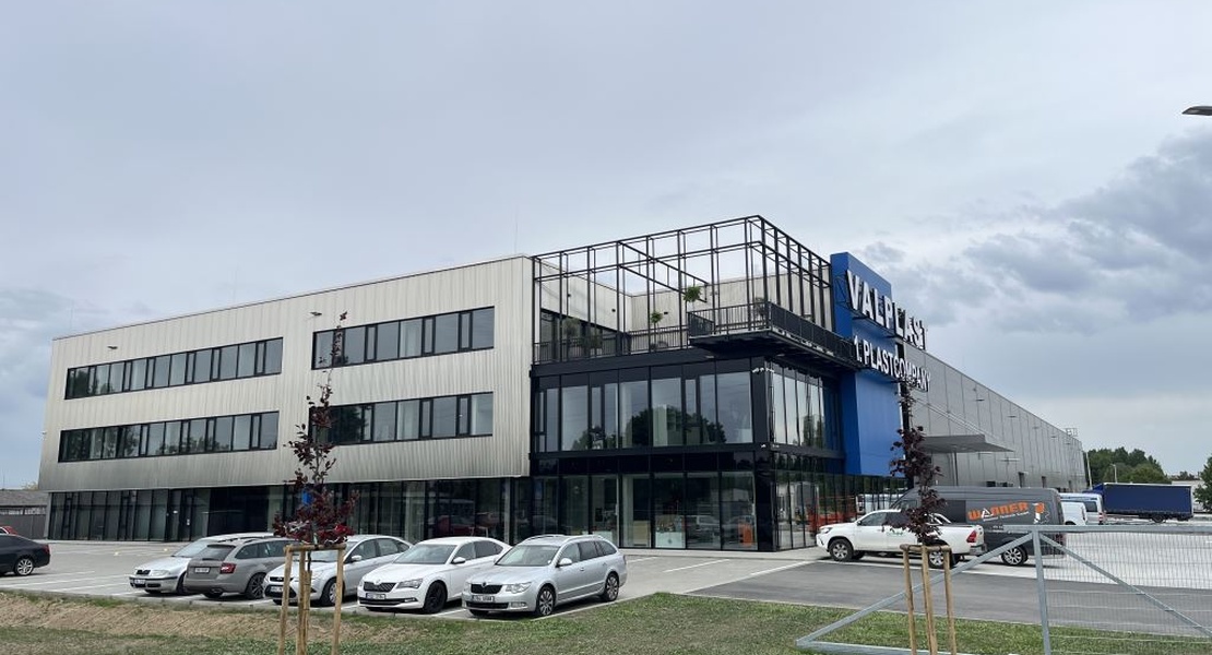 Transforming a brownfield into a new complex – Valplast headquarters